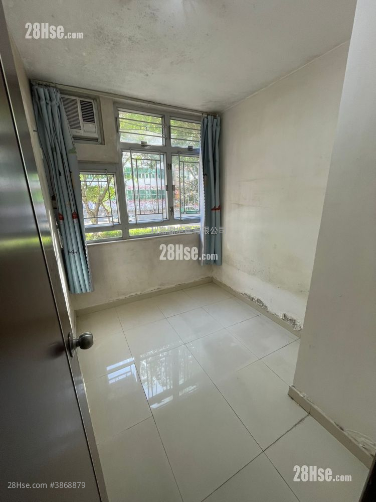 Wah Ming Est Sell 3 Bedrooms 566 ft² ( 52.6 m² )