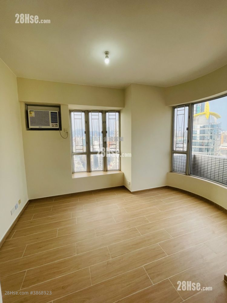 Liberty Mansion Rental 3 Bedrooms , 2 Bathrooms 697 ft² ( 64.8 m² )