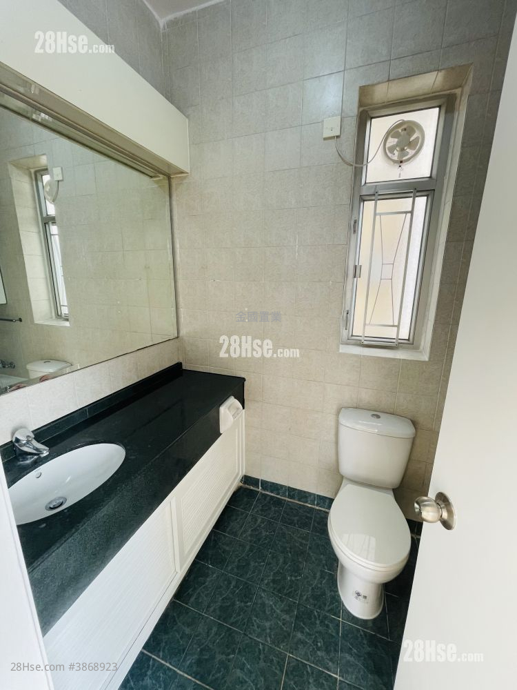 Liberty Mansion Rental 3 Bedrooms , 2 Bathrooms 697 ft² ( 64.8 m² )