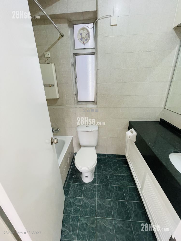 Liberty Mansion Rental 3 Bedrooms , 2 Bathrooms 697 ft² ( 64.8 m² )