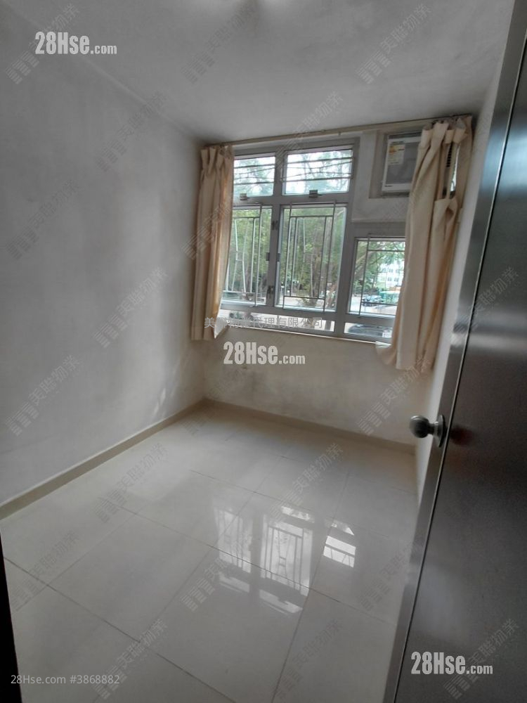 Wah Ming Est Sell 1 Bedroom 566 ft² ( 52.6 m² )