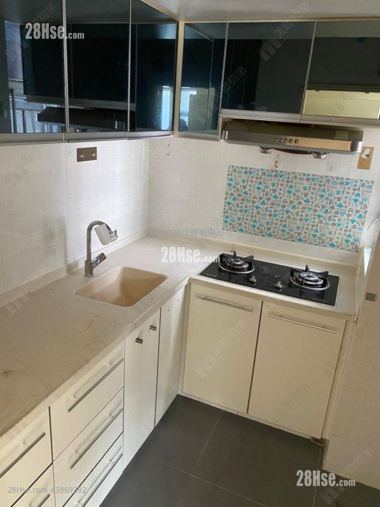 Tsuen Wan Plaza Sell 2 Bedrooms 433 ft² ( 40.2 m² )