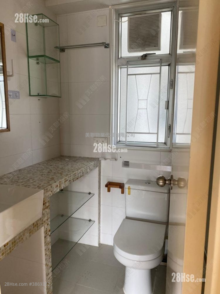 Tsuen Wan Plaza Sell 2 Bedrooms 433 ft² ( 40.2 m² )