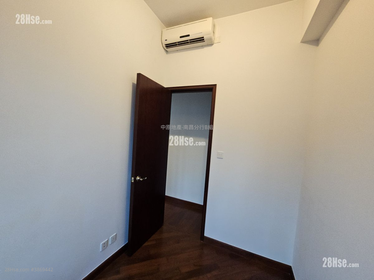Park Summit Sell 3 Bedrooms , 2 Bathrooms 654 ft² ( 60.8 m² )