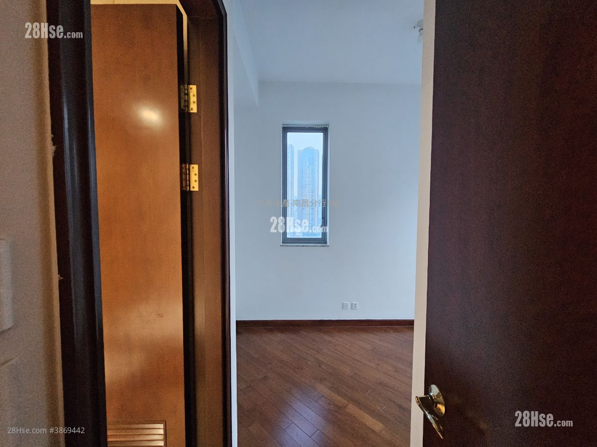 Park Summit Sell 3 Bedrooms , 2 Bathrooms 654 ft² ( 60.8 m² )