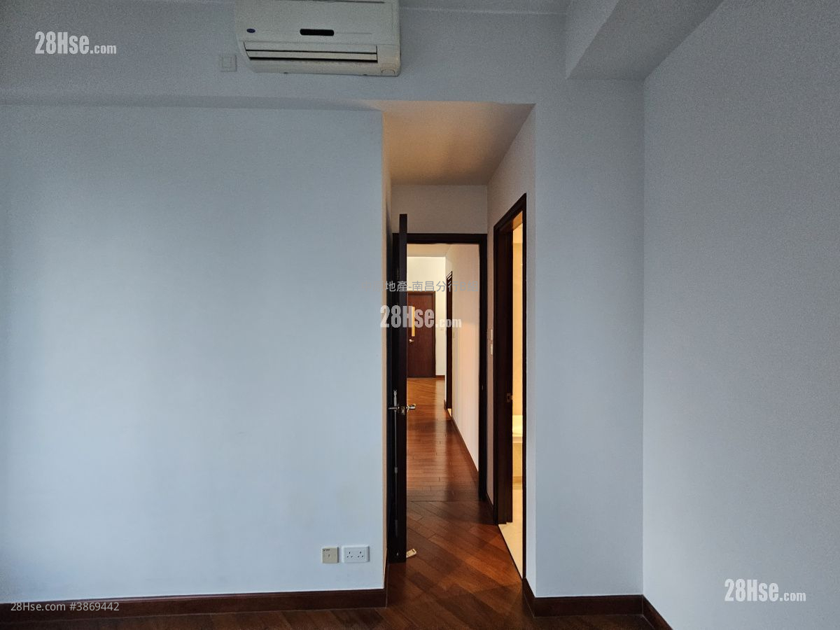 Park Summit Sell 3 Bedrooms , 2 Bathrooms 654 ft² ( 60.8 m² )