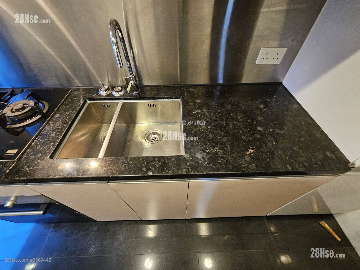 Park Summit Sell 3 Bedrooms , 2 Bathrooms 654 ft² ( 60.8 m² )