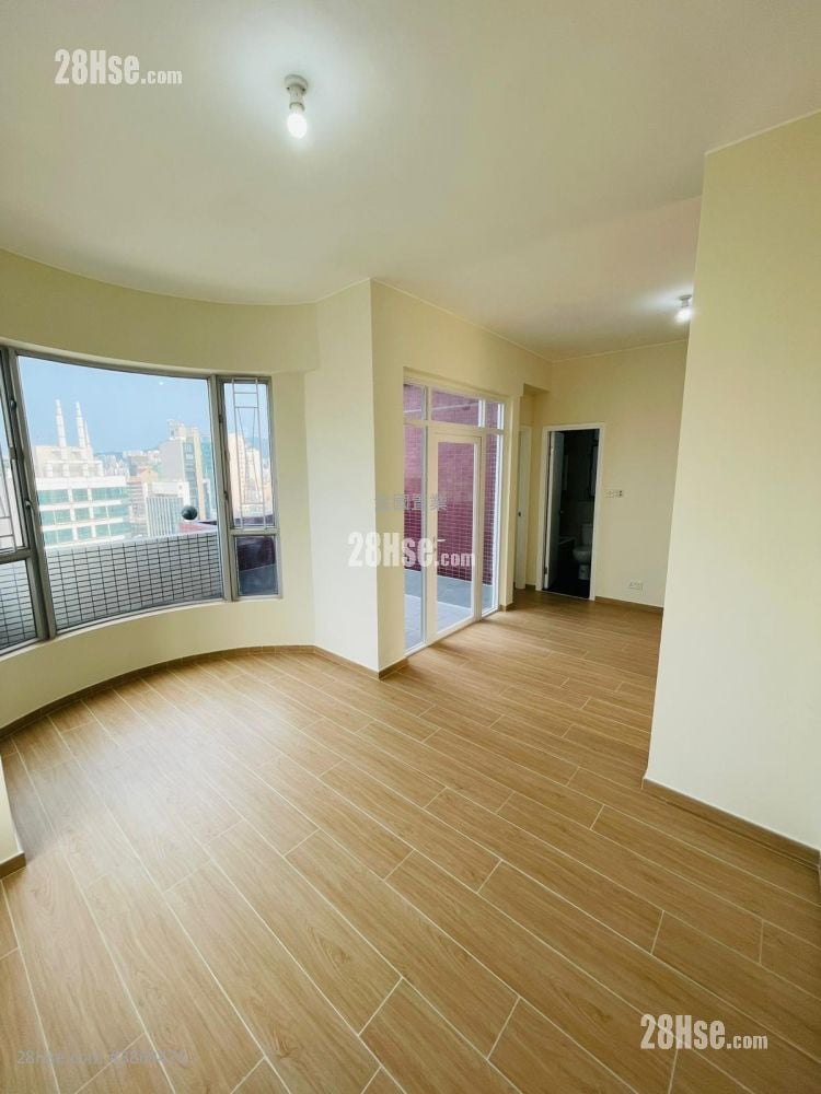 Liberty Mansion Rental 3 Bedrooms , 2 Bathrooms 694 ft² ( 64.5 m² )