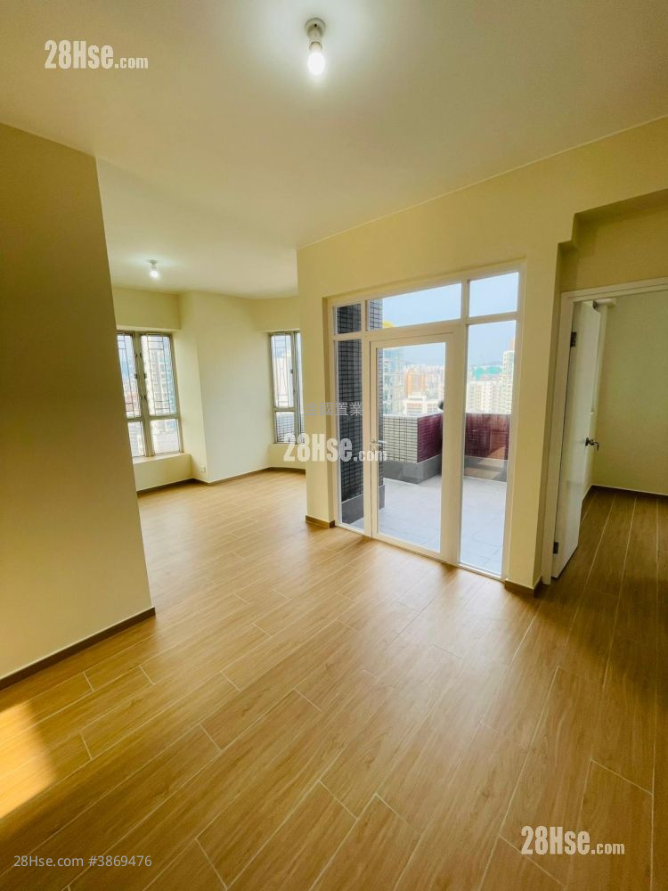 Liberty Mansion Rental 3 Bedrooms , 2 Bathrooms 694 ft² ( 64.5 m² )