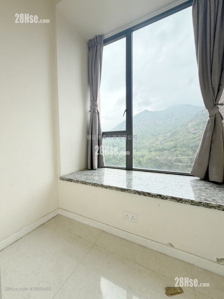 Crown By The Sea Sell 5+ Bedrooms , 3 Bathrooms 1,026 ft² ( 95.3 m² )