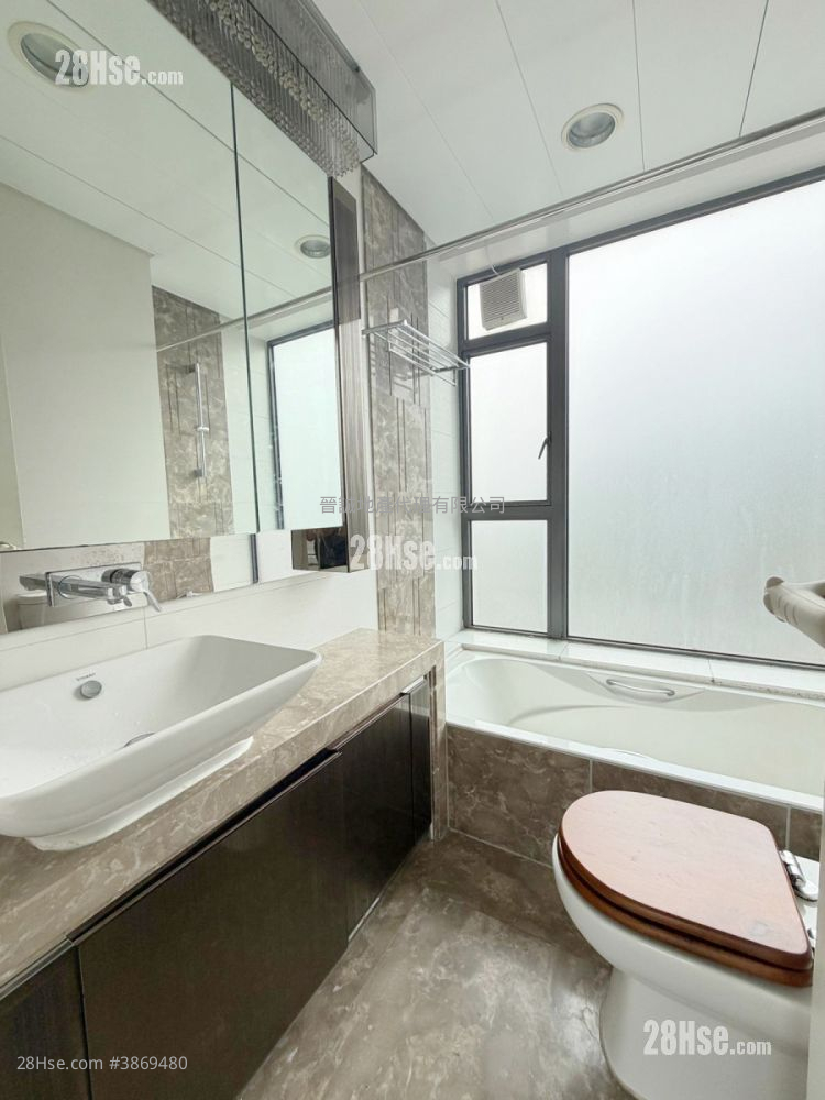 Crown By The Sea Sell 5+ Bedrooms , 3 Bathrooms 1,026 ft² ( 95.3 m² )