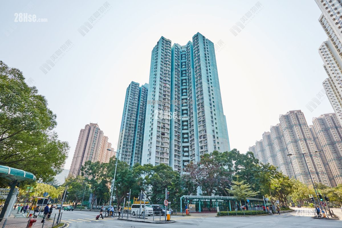 景盛苑 售盘 3 房 606 平方尺 ( 56.3 平方米 )