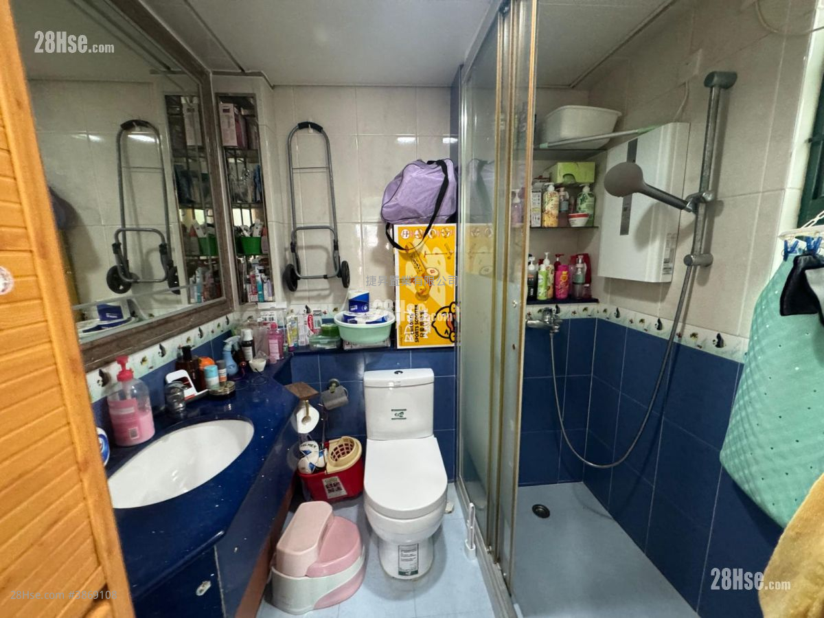 Horae Place Sell 2 Bedrooms , 1 Bathroom 424 ft² ( 39.4 m² )