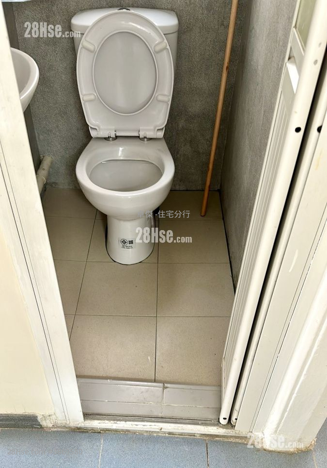 Hoover Court Rental 2 Bedrooms , 1 Bathroom 290 ft² ( 26.9 m² )