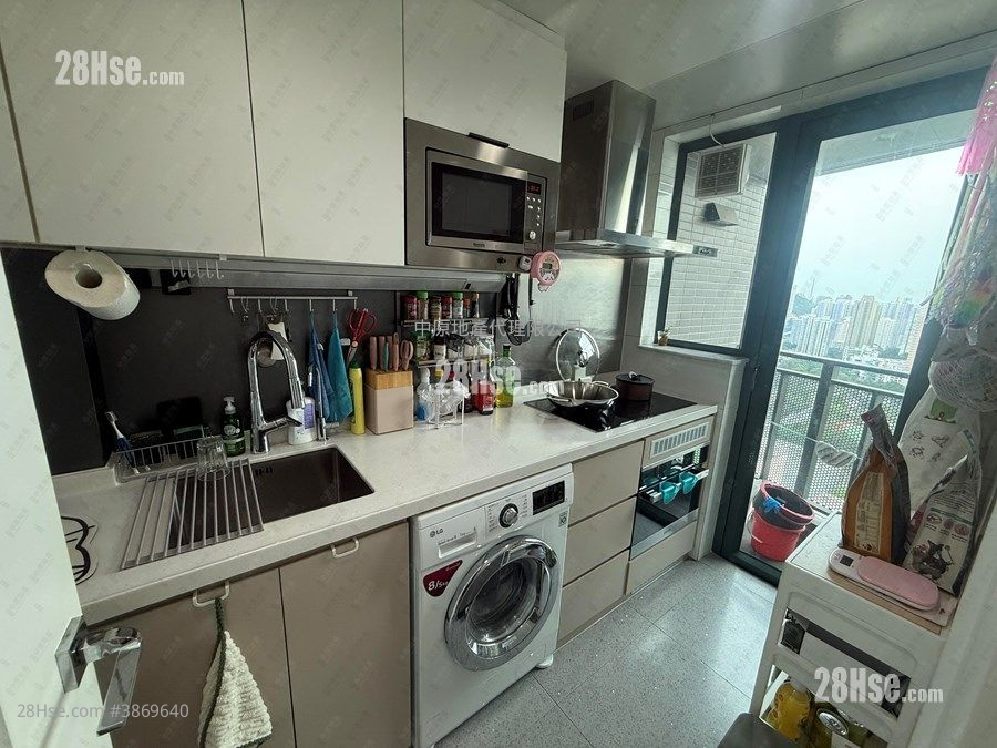 The Rise Sell 2 Bedrooms , 1 Bathroom 527 ft² ( 49.0 m² )