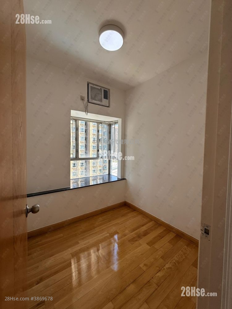 Tsing Yi Garden Rental 3 Bedrooms , 2 Bathrooms 547 ft² ( 50.8 m² )