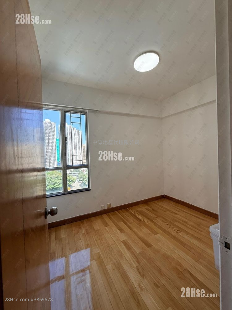 Tsing Yi Garden Rental 3 Bedrooms , 2 Bathrooms 547 ft² ( 50.8 m² )