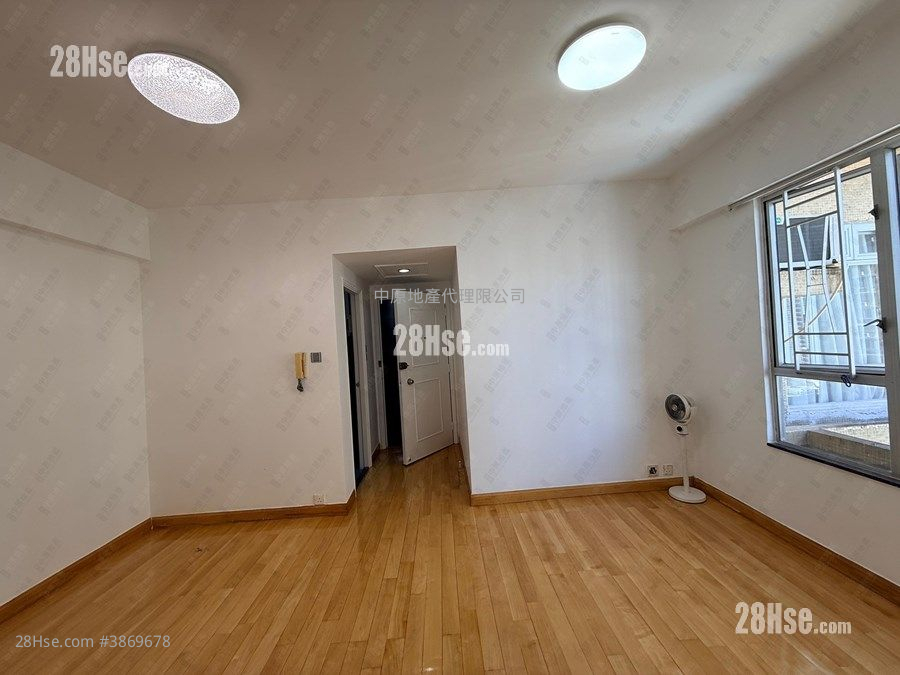 Tsing Yi Garden Rental 3 Bedrooms , 2 Bathrooms 547 ft² ( 50.8 m² )