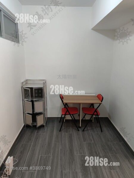 United Building Sell 2 Bedrooms 296 ft² ( 27.5 m² )