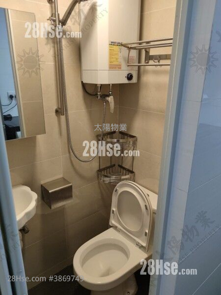 United Building Sell 2 Bedrooms 296 ft² ( 27.5 m² )