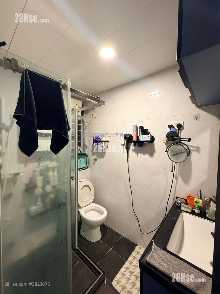Lai Tsui Court Sell 376 ft² ( 34.9 m² )