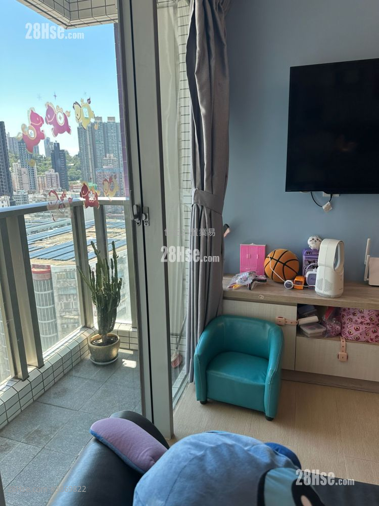 Grand Waterfront Sell 2 Bedrooms , 1 Bathroom 427 ft² ( 39.7 m² )