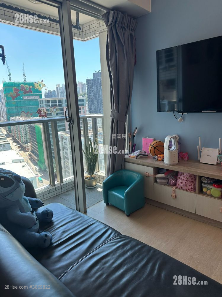 Grand Waterfront Sell 2 Bedrooms , 1 Bathroom 427 ft² ( 39.7 m² )