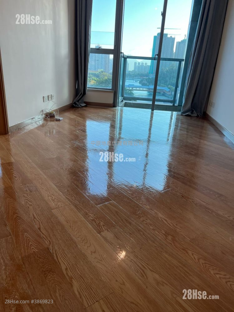 Century Gateway Sell 3 Bedrooms , 1 Bathroom 718 ft² ( 66.7 m² )