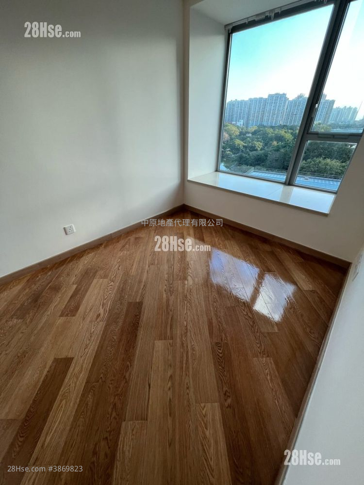 Century Gateway Sell 3 Bedrooms , 1 Bathroom 718 ft² ( 66.7 m² )