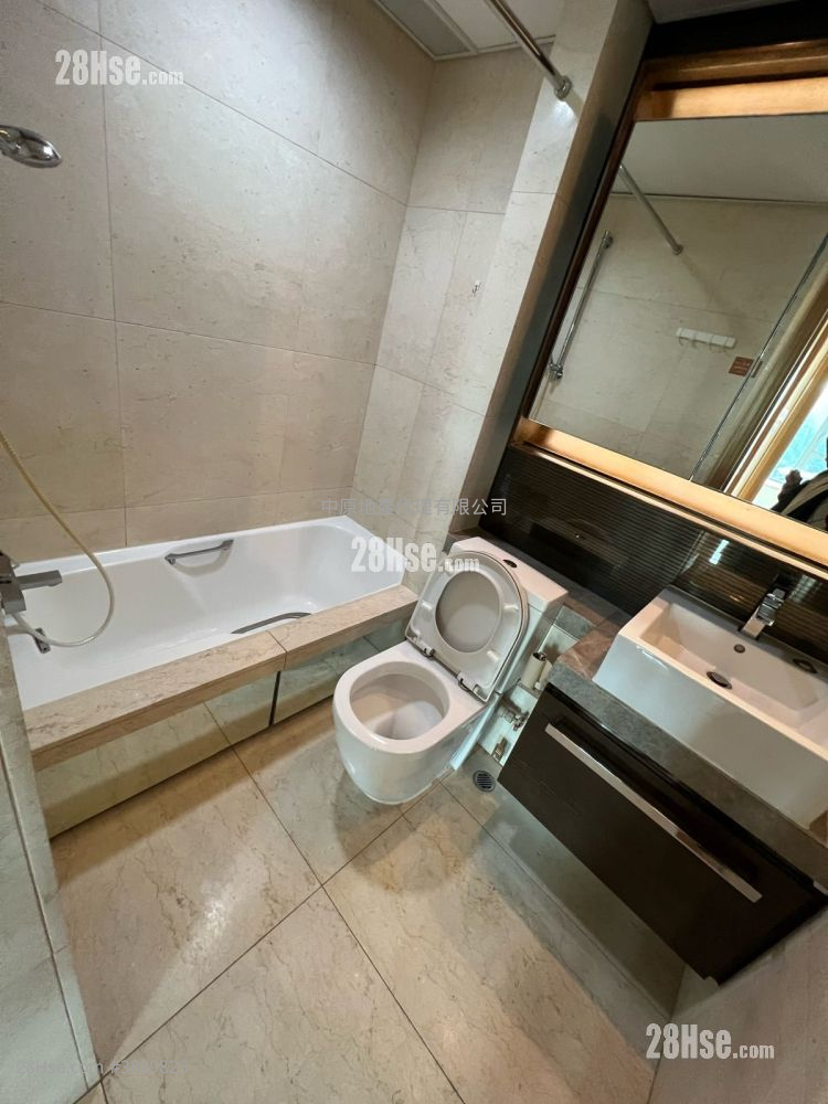 Century Gateway Sell 3 Bedrooms , 1 Bathroom 718 ft² ( 66.7 m² )