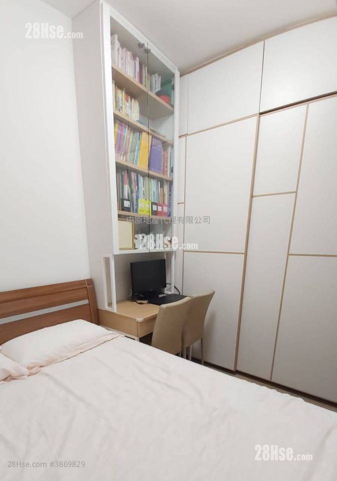 Century Gateway Sell 2 Bedrooms , 1 Bathroom 485 ft² ( 45.1 m² )