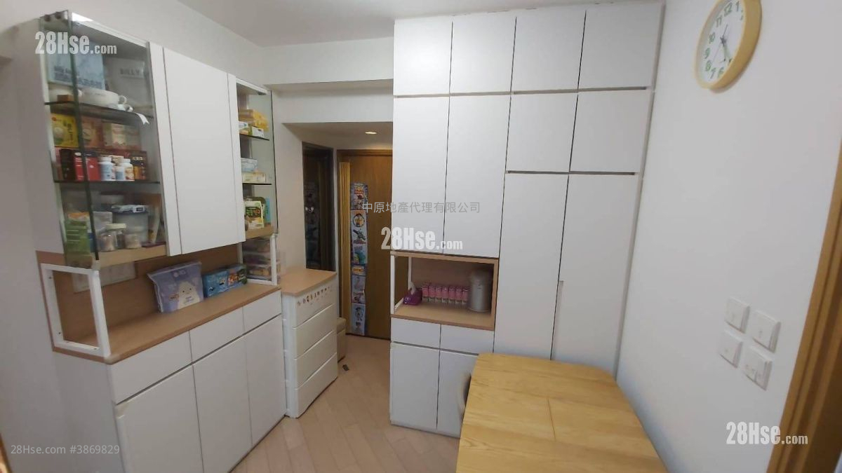 Century Gateway Sell 2 Bedrooms , 1 Bathroom 485 ft² ( 45.1 m² )