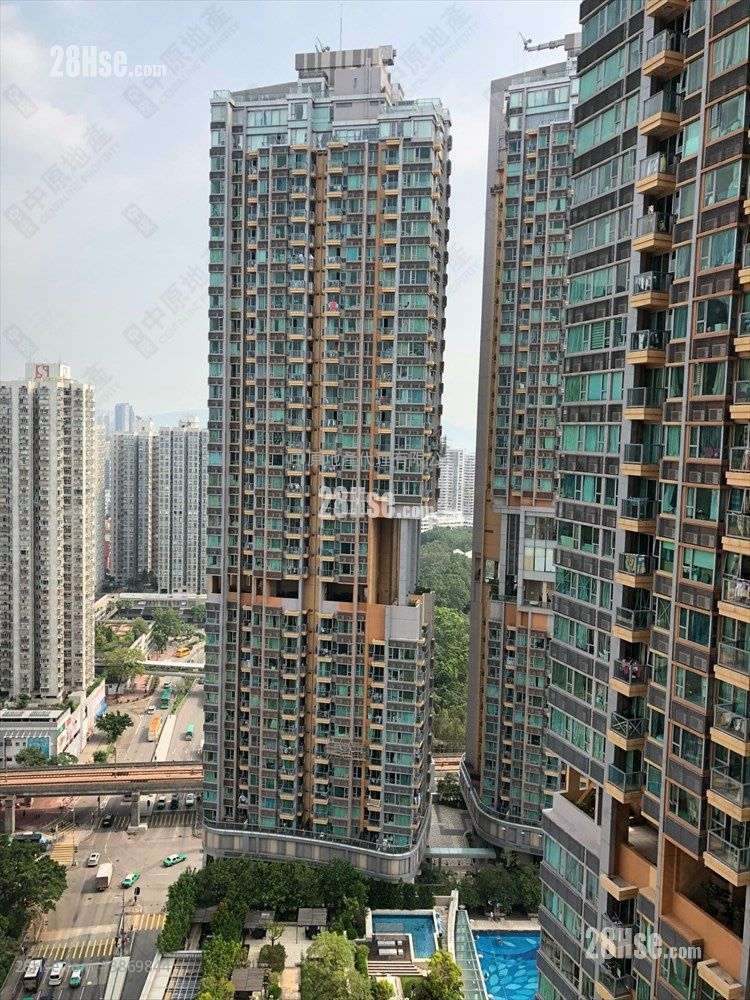 Century Gateway Sell 2 Bedrooms , 1 Bathroom 483 ft² ( 44.9 m² )