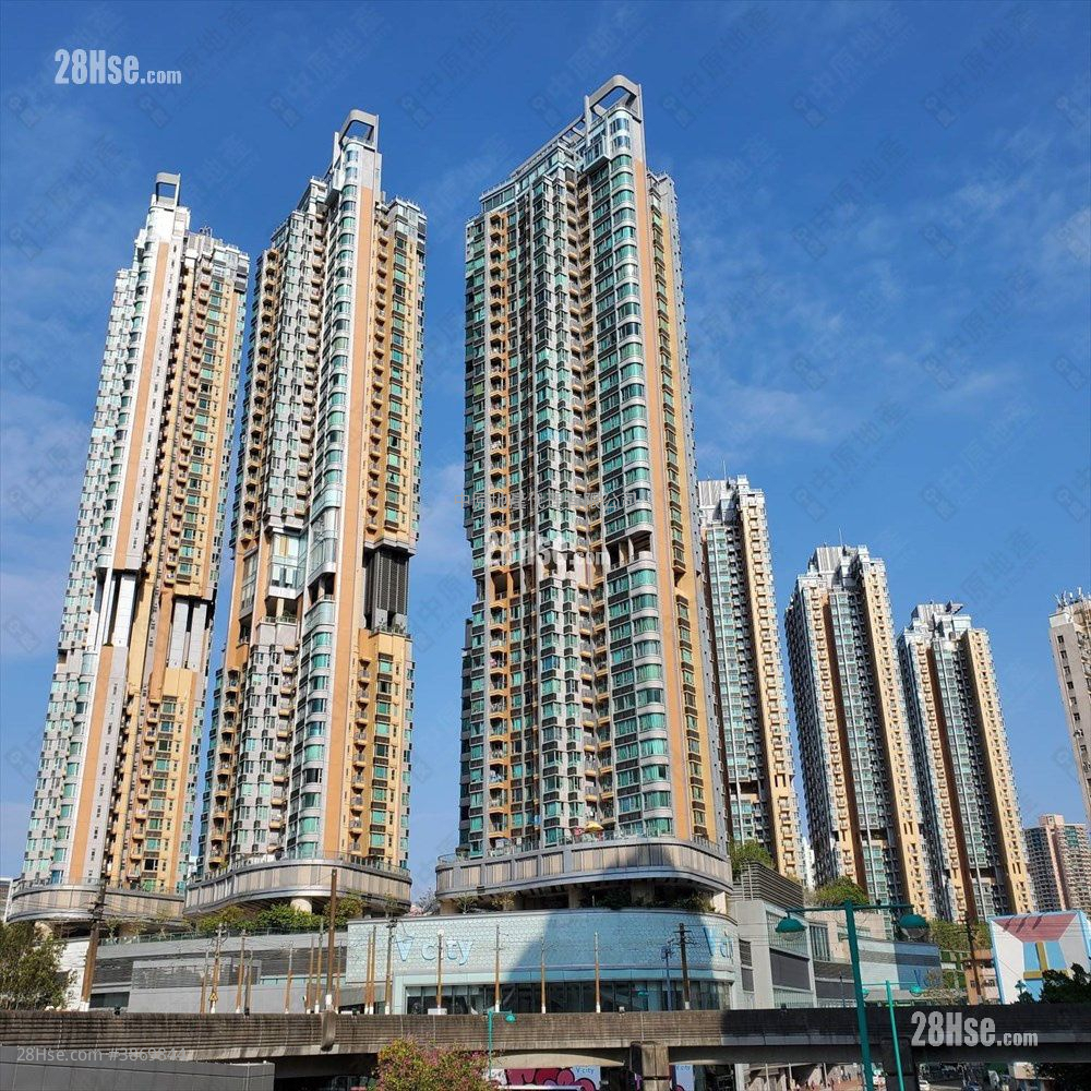 Century Gateway Sell 2 Bedrooms , 1 Bathroom 483 ft² ( 44.9 m² )