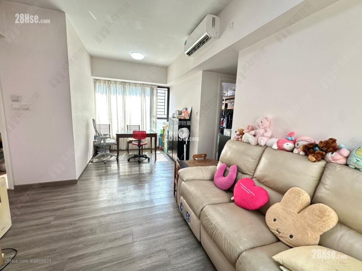 Chelsea Court Sell 4 Bedrooms 722 ft² ( 67.1 m² )