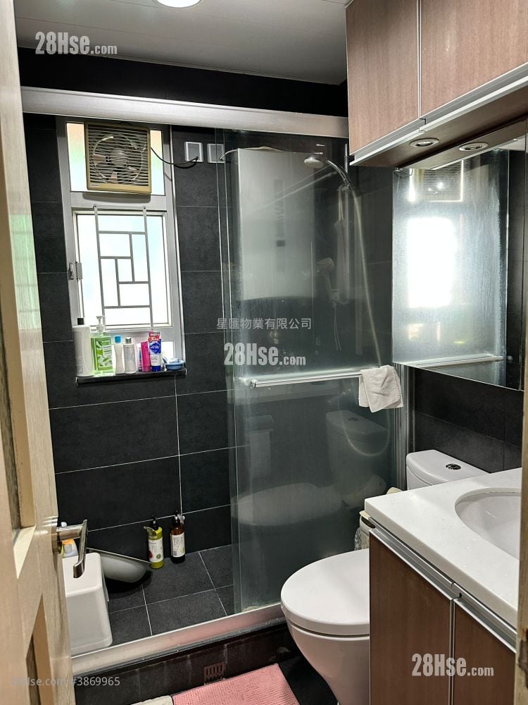 Hunghom Bay Centre Sell 3 Bedrooms , 2 Bathrooms 956 ft² ( 88.8 m² )