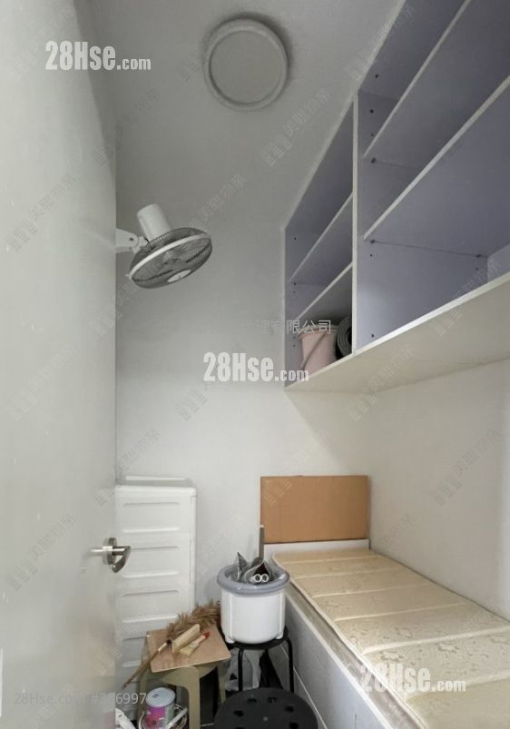 Tseung Kwan O Plaza Rental 3 Bedrooms , 2 Bathrooms 728 ft² ( 67.6 m² )