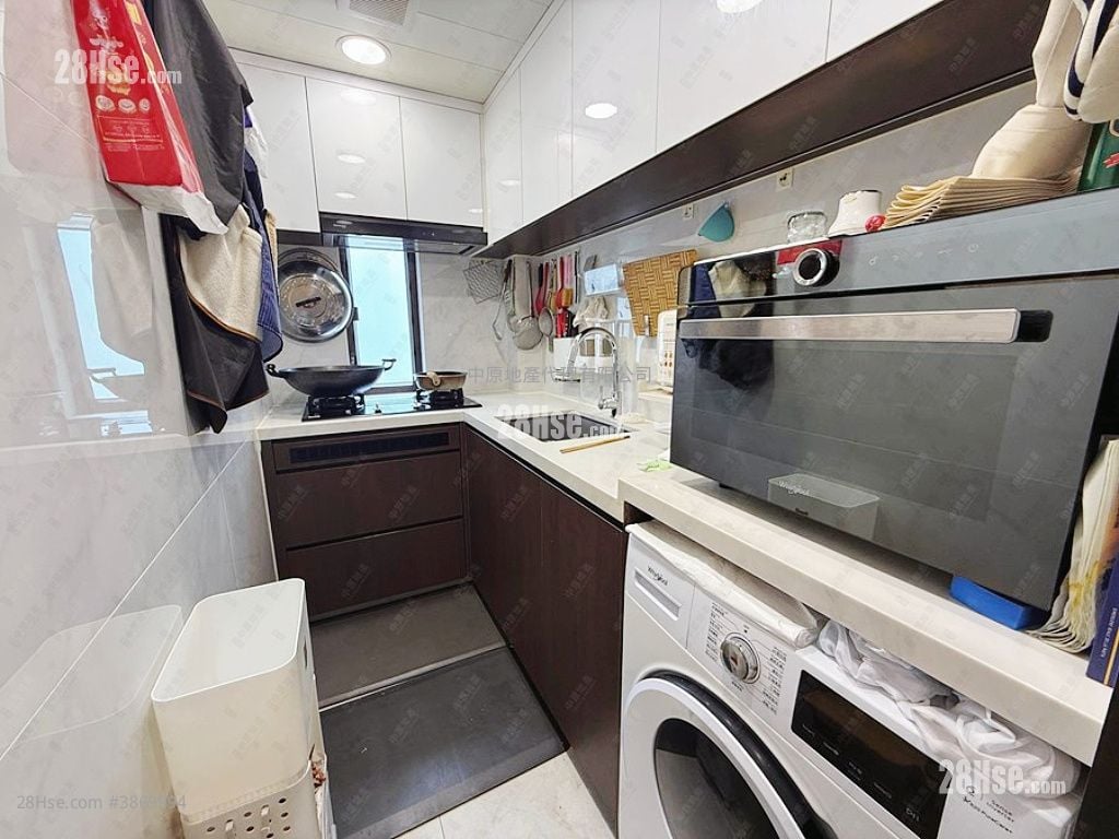 Luk Yeung Sun Chuen Sell 2 Bedrooms 451 ft² ( 41.9 m² )