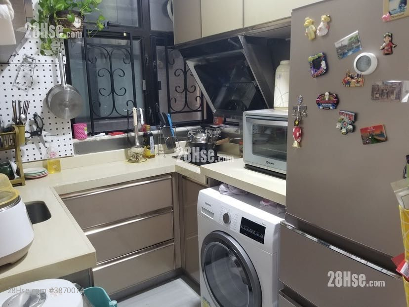 Tai Hing Gardens Sell 2 Bedrooms , 1 Bathroom 419 ft² ( 38.9 m² )