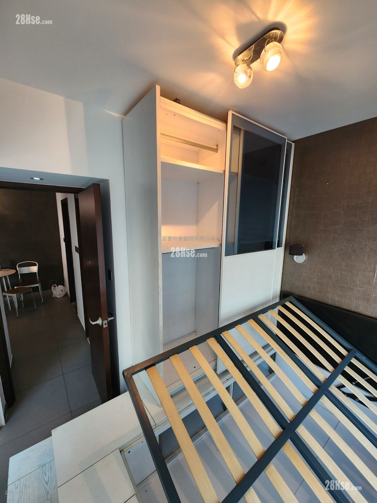 The Zenith Rental 1 Bedroom , 1 Bathroom 498 ft² ( 46.3 m² )