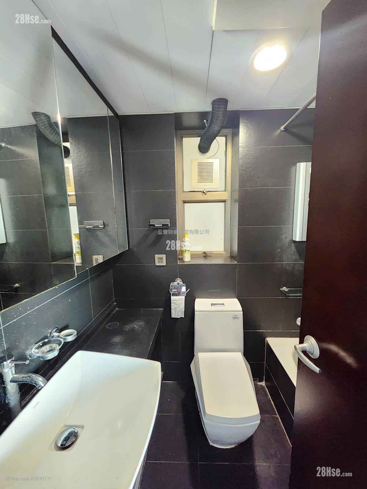 The Zenith Rental 1 Bedroom , 1 Bathroom 498 ft² ( 46.3 m² )