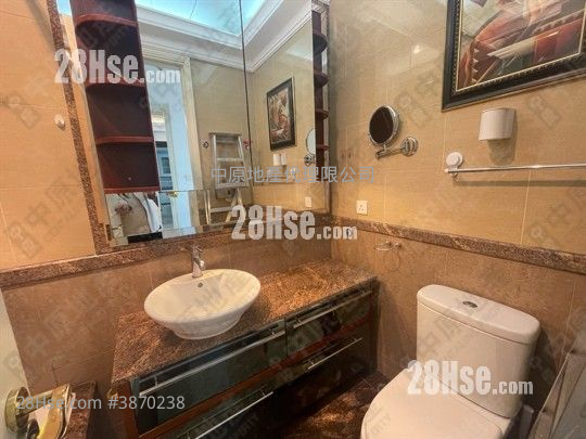 The Cairnhill Sell 3 Bedrooms 1,008 ft² ( 93.6 m² )