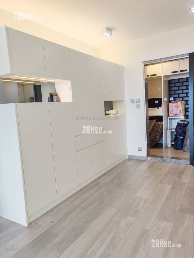 Bellagio Sell 2 Bedrooms , 1 Bathroom 577 ft² ( 53.6 m² )