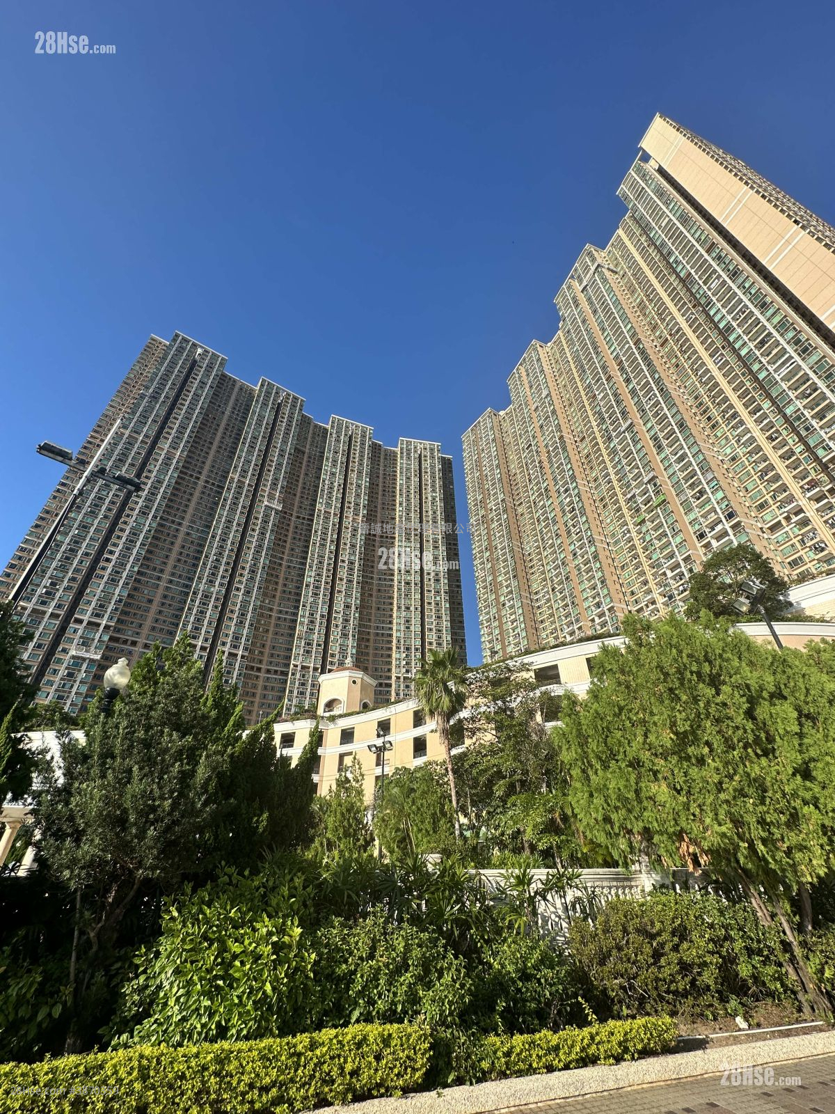 Bellagio Sell 2 Bedrooms , 1 Bathroom 577 ft² ( 53.6 m² )