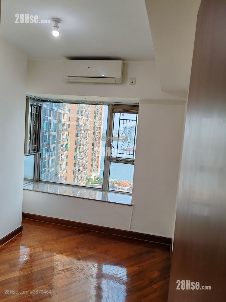 Bellagio Sell 3 Bedrooms , 3 Bathrooms 891 ft² ( 82.8 m² )