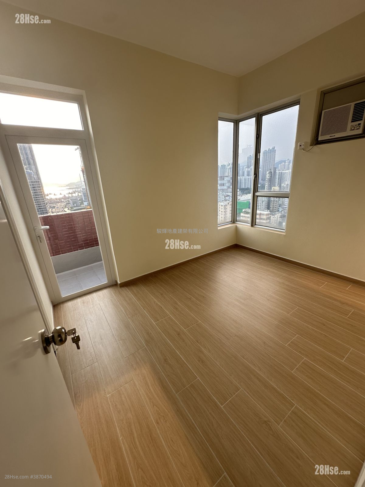 Liberty Mansion Rental 3 Bedrooms , 2 Bathrooms 694 ft² ( 64.5 m² )
