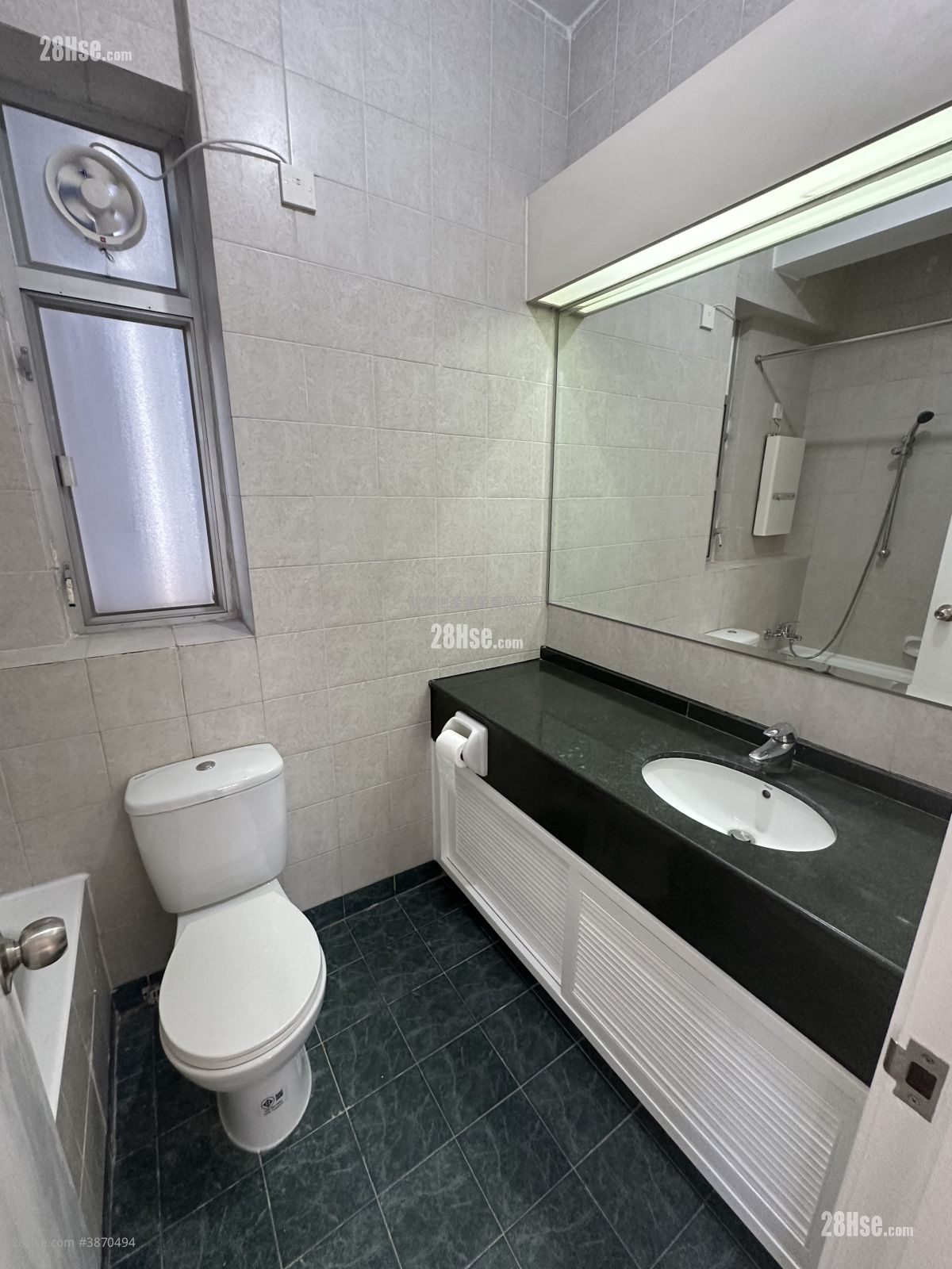 Liberty Mansion Rental 3 Bedrooms , 2 Bathrooms 694 ft² ( 64.5 m² )