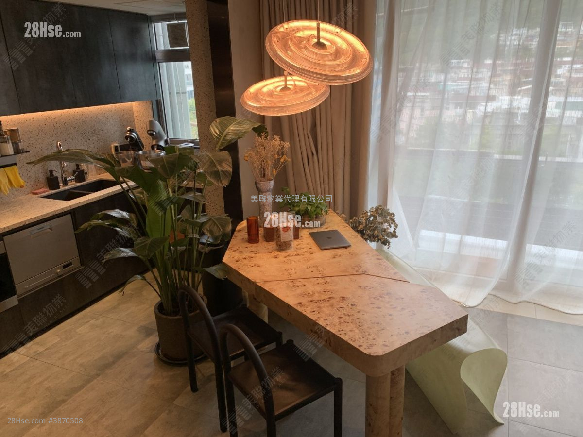 Mount Pavilia Sell 1 Bedroom , 2 Bathrooms 968 ft² ( 89.9 m² )