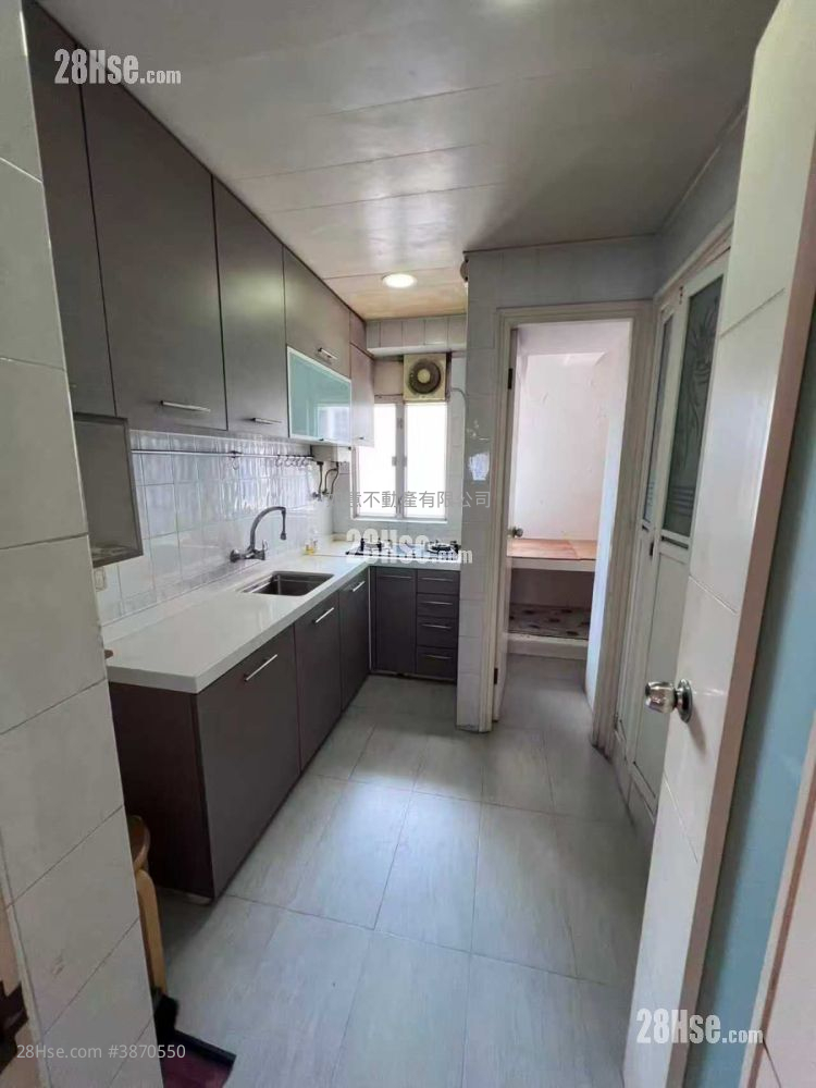 Hunghom Bay Centre Sell 3 Bedrooms , 2 Bathrooms 911 ft² ( 84.6 m² )