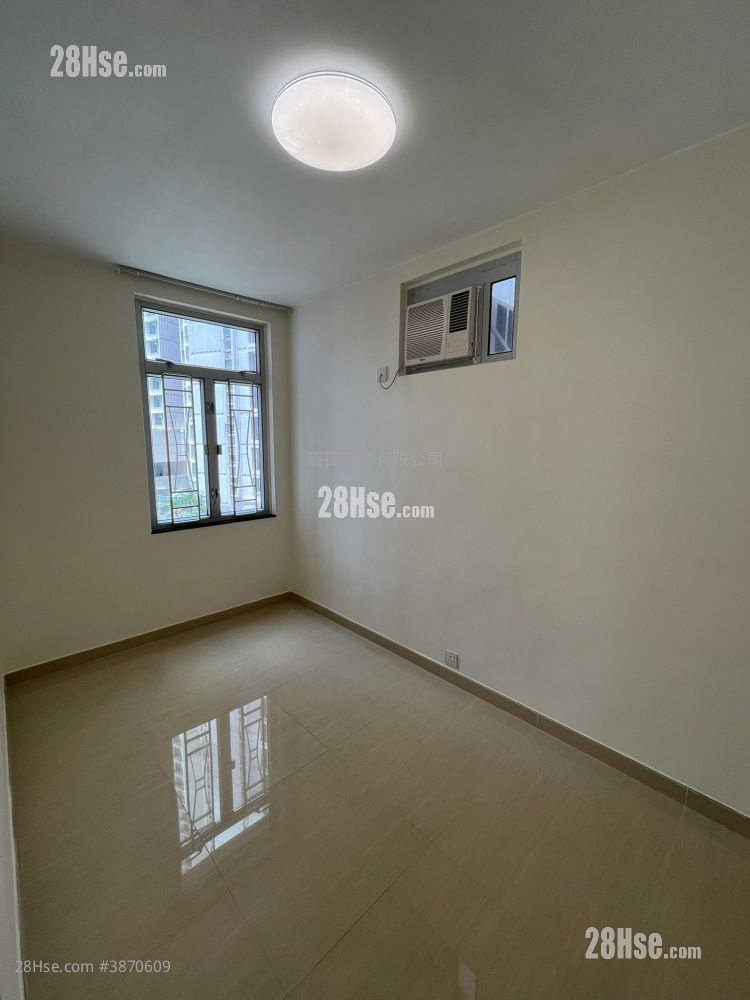 Yue Fai Court Rental 2 Bedrooms , 1 Bathroom 384 ft² ( 35.7 m² )